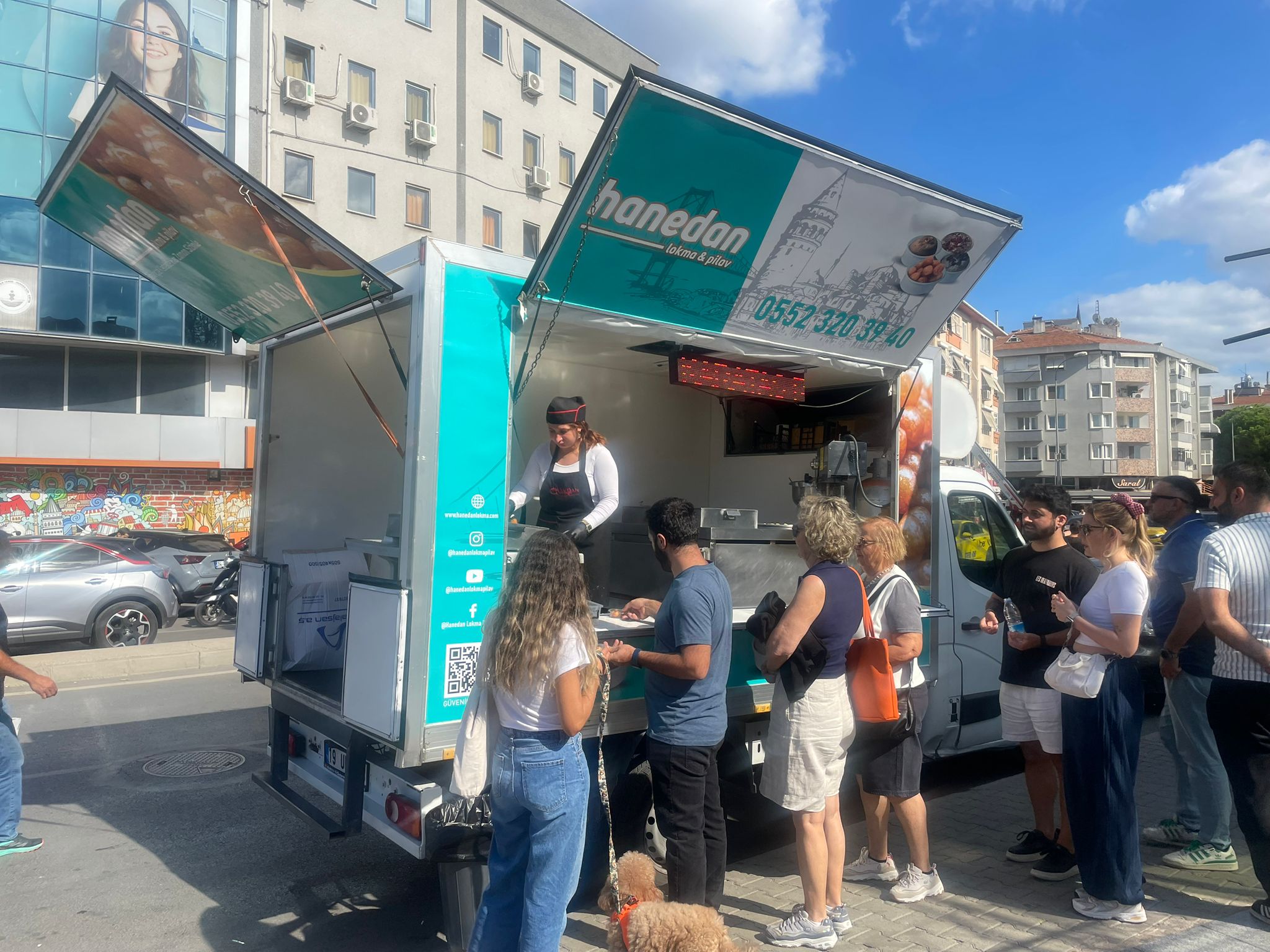 Meydan Lokma Dağıtımı