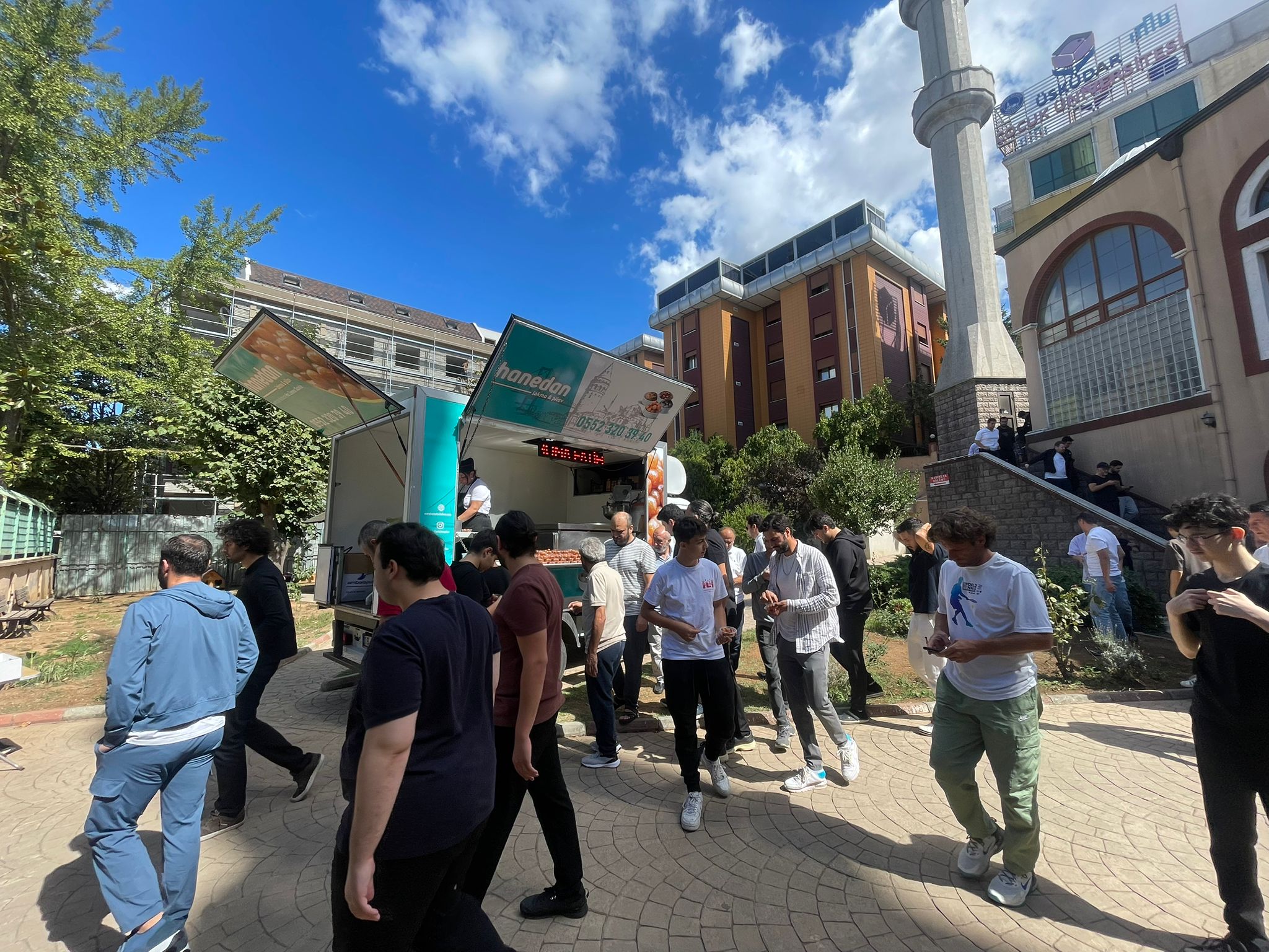 Lokma Dağıtımı Teravih